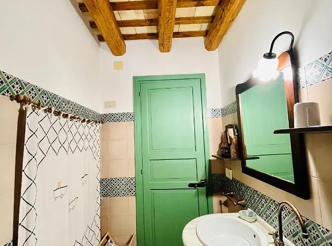 Cortile Padre Vincenzo Erice